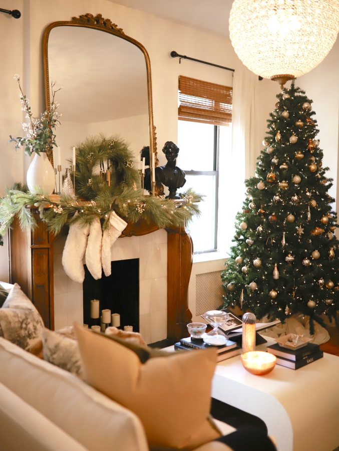 Anna's Upper East Side apartment decoded in Christmas decor with a big Christmas tree in the corner.