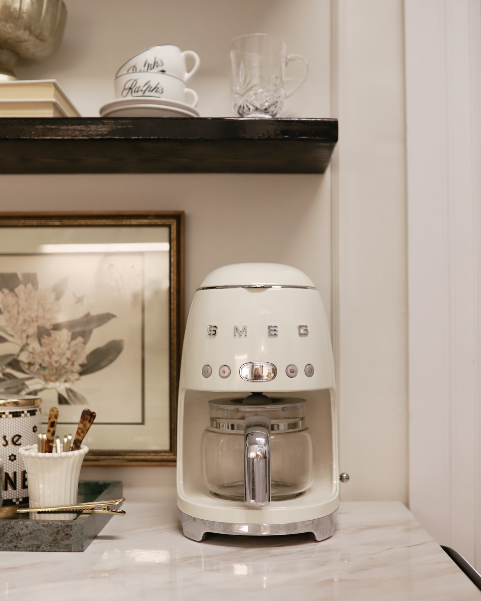 Party Like It's 1959: A Smeg Coffee Maker Review - The Page Edit