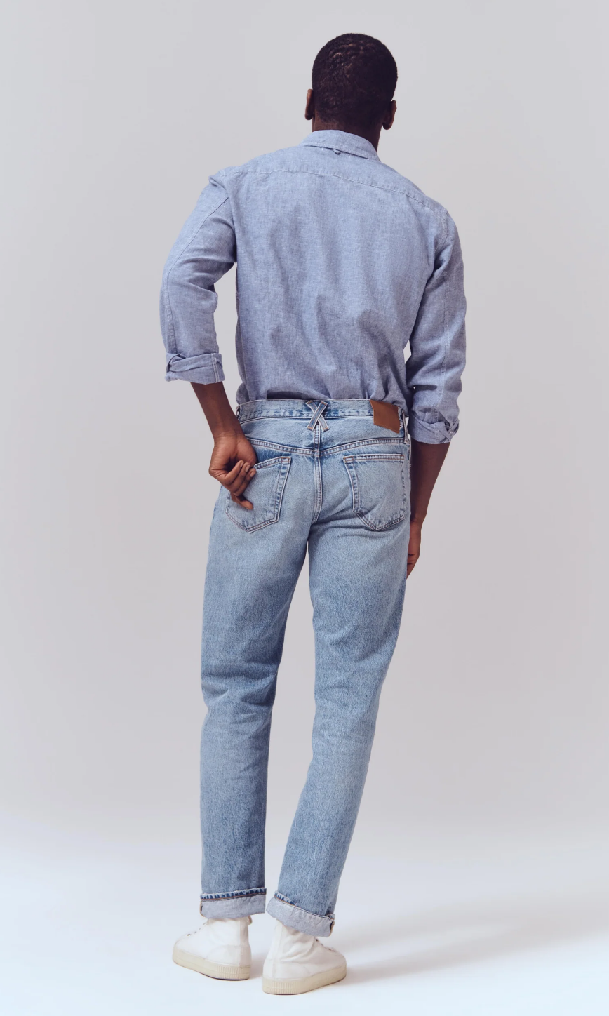 Alex Mill jeans model.
